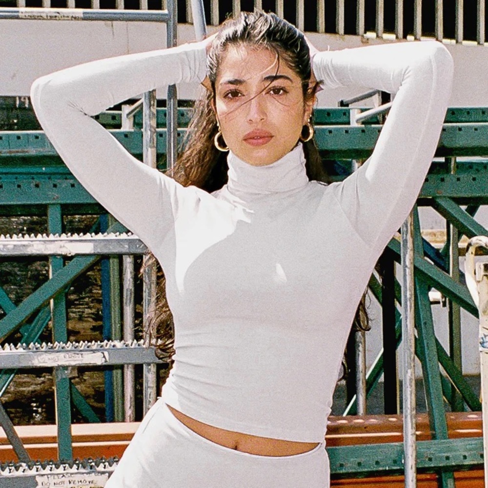Fitted turtleneck
